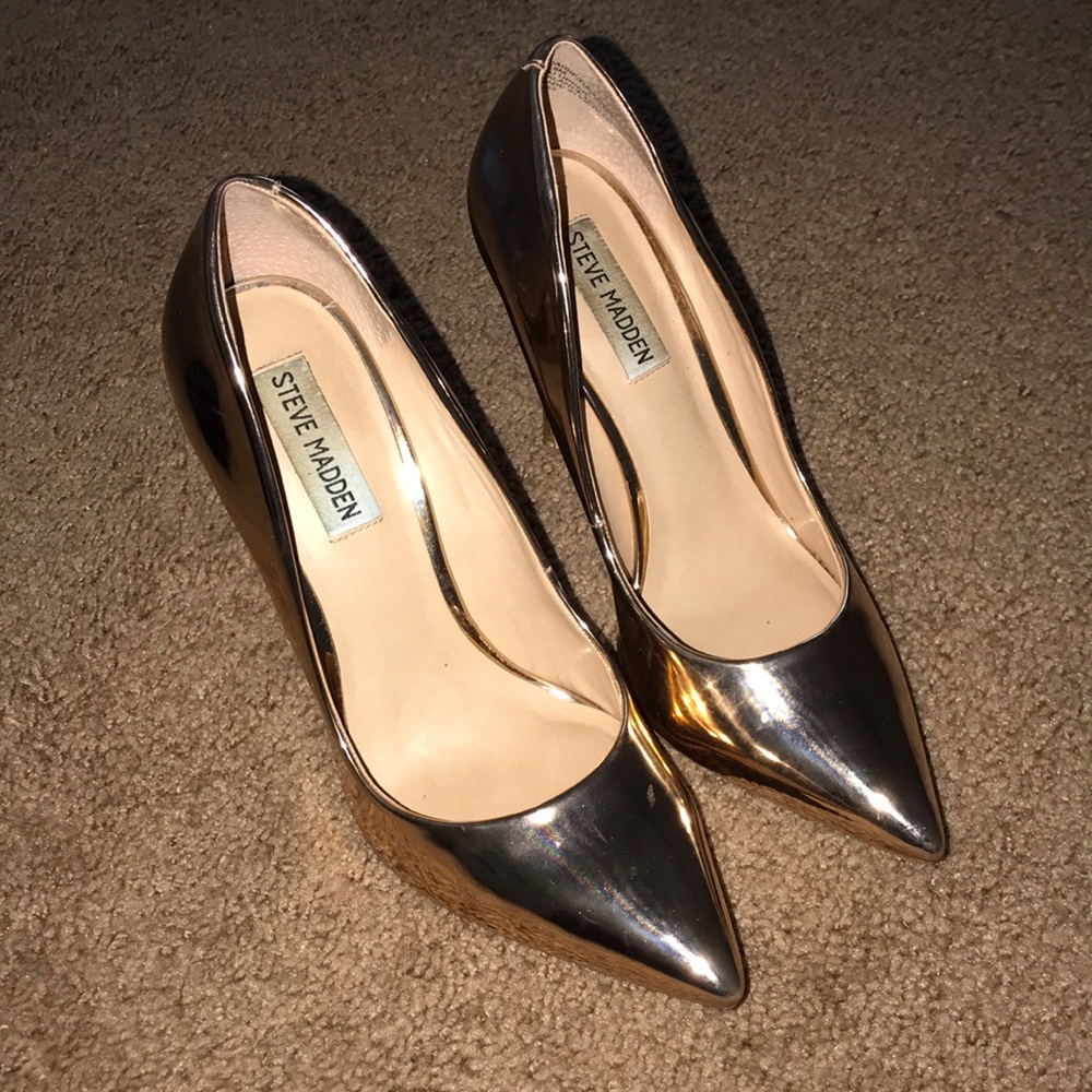 Steve Madden Bronze Shiny Heels Size 7.5
